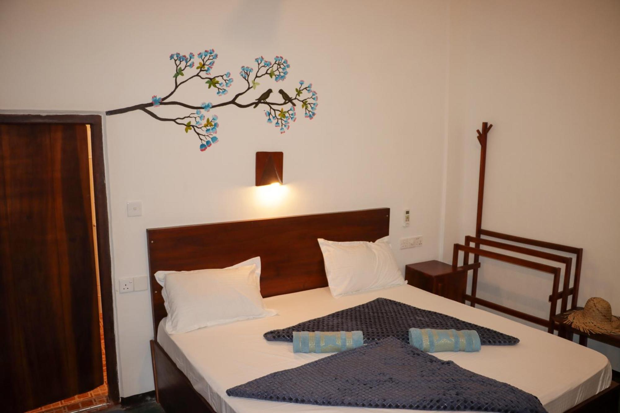 Surfers Park Arugambay Bed & Breakfast Vịnh Arugam Ngoại thất bức ảnh