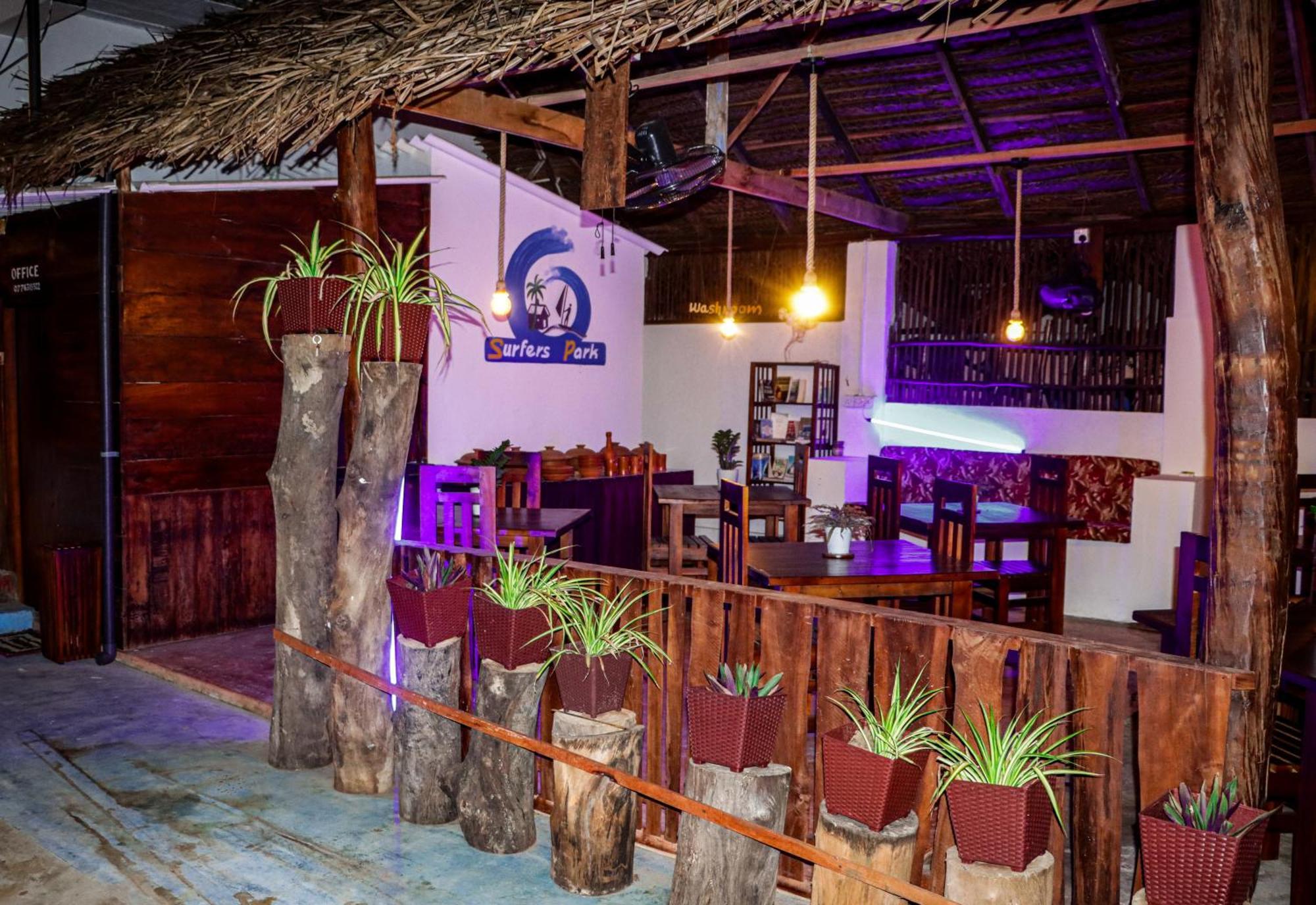 Surfers Park Arugambay Bed & Breakfast Vịnh Arugam Ngoại thất bức ảnh