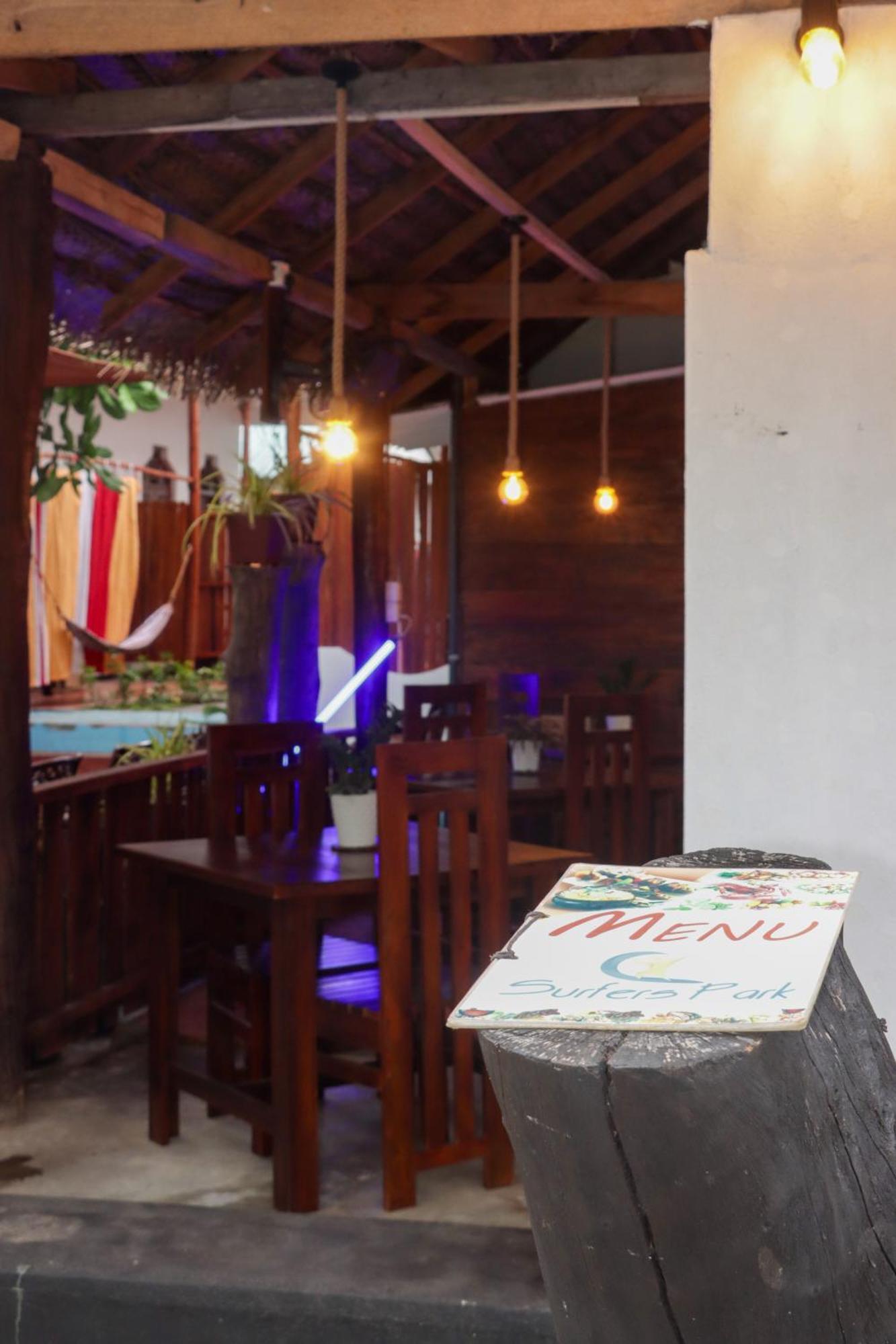 Surfers Park Arugambay Bed & Breakfast Vịnh Arugam Ngoại thất bức ảnh