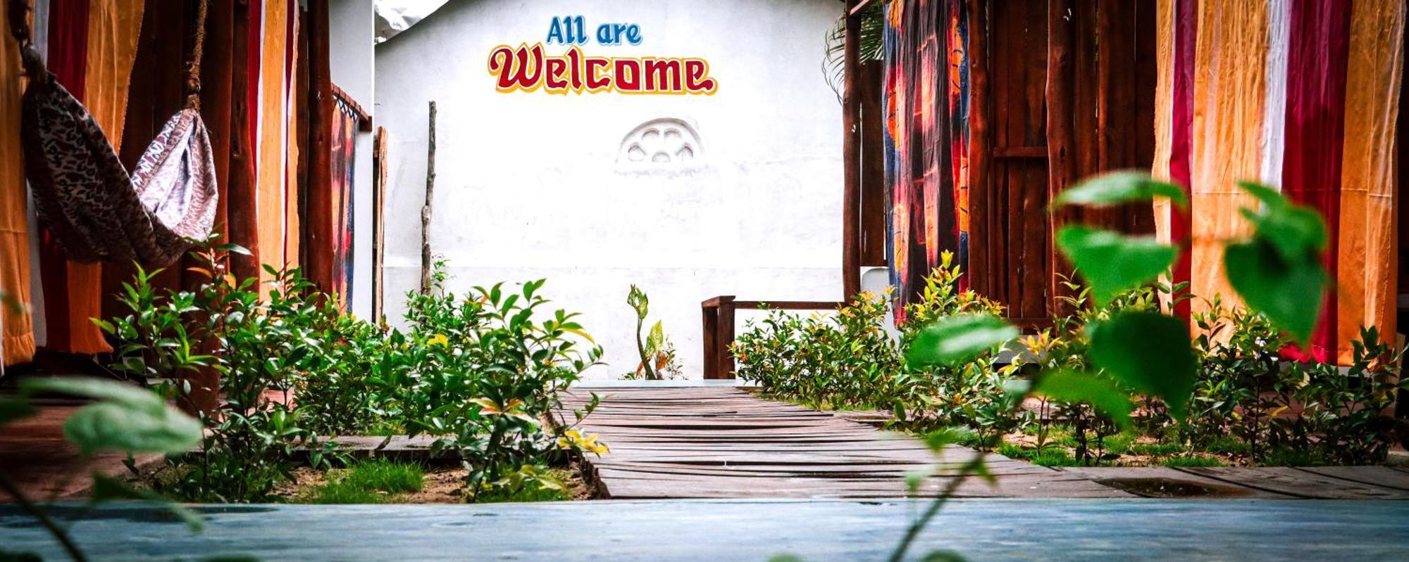 Surfers Park Arugambay Bed & Breakfast Vịnh Arugam Ngoại thất bức ảnh