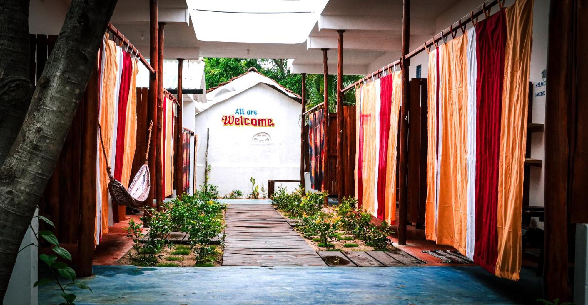 Surfers Park Arugambay Bed & Breakfast Vịnh Arugam Ngoại thất bức ảnh