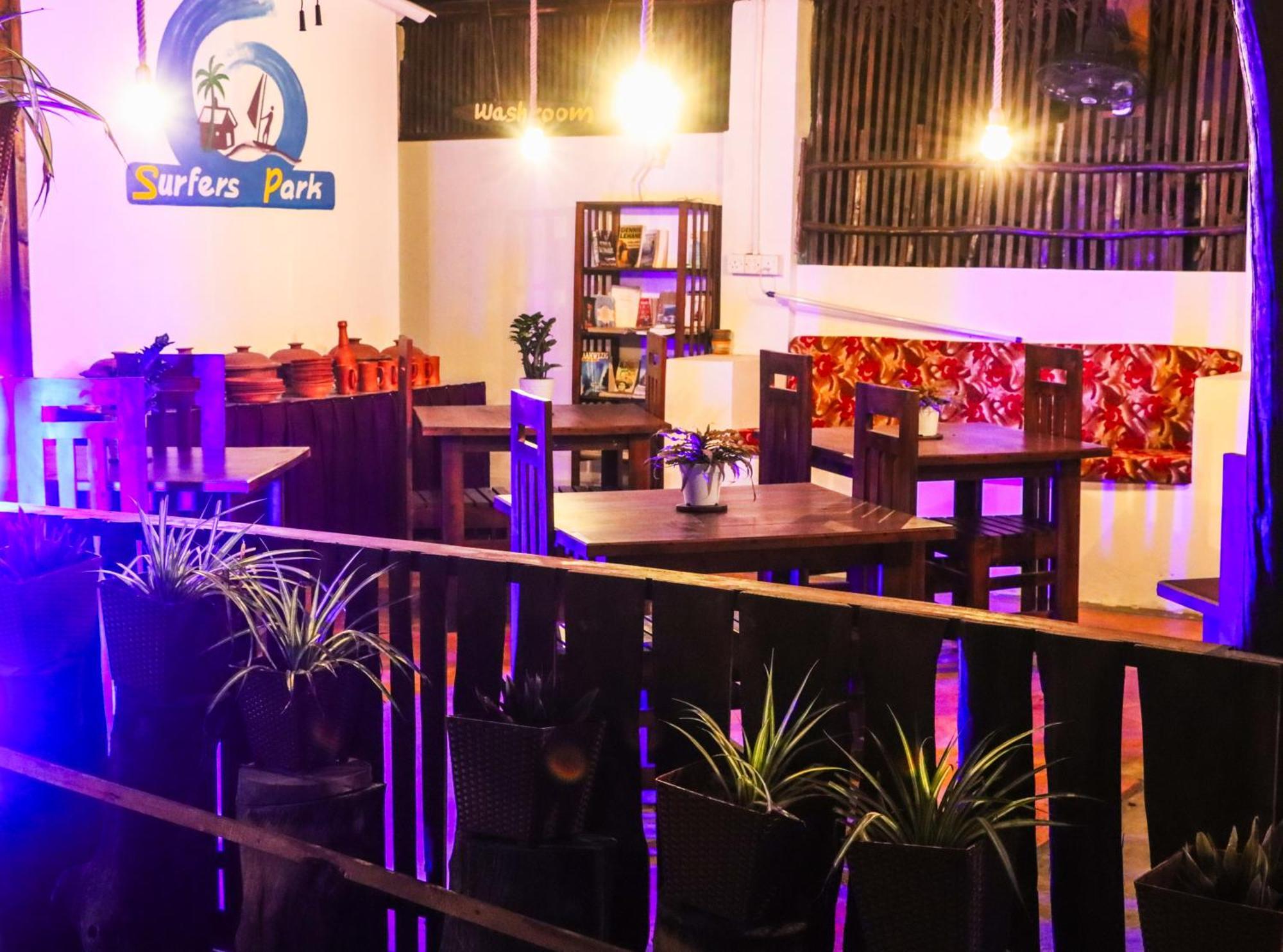 Surfers Park Arugambay Bed & Breakfast Vịnh Arugam Ngoại thất bức ảnh