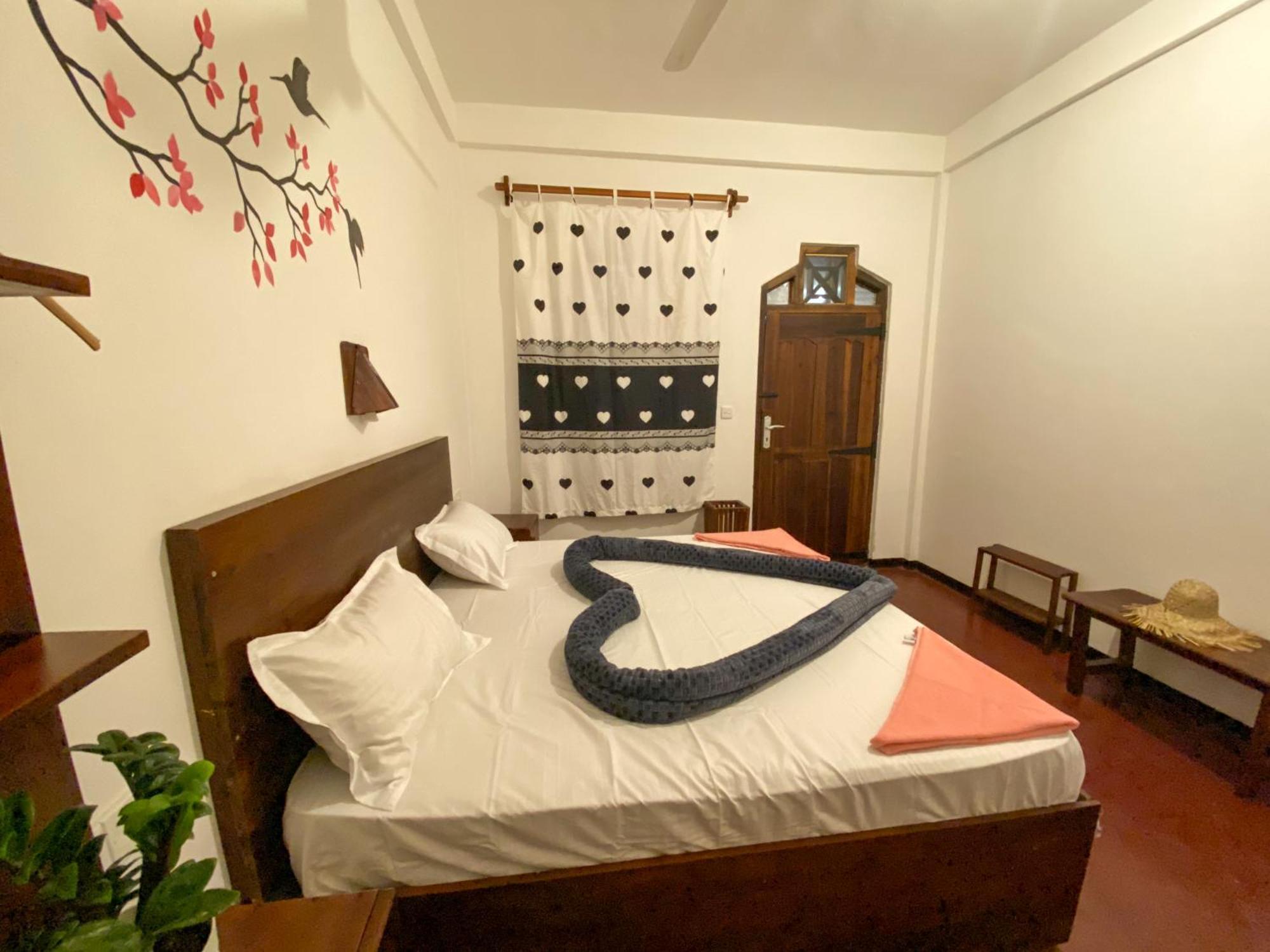 Surfers Park Arugambay Bed & Breakfast Vịnh Arugam Ngoại thất bức ảnh