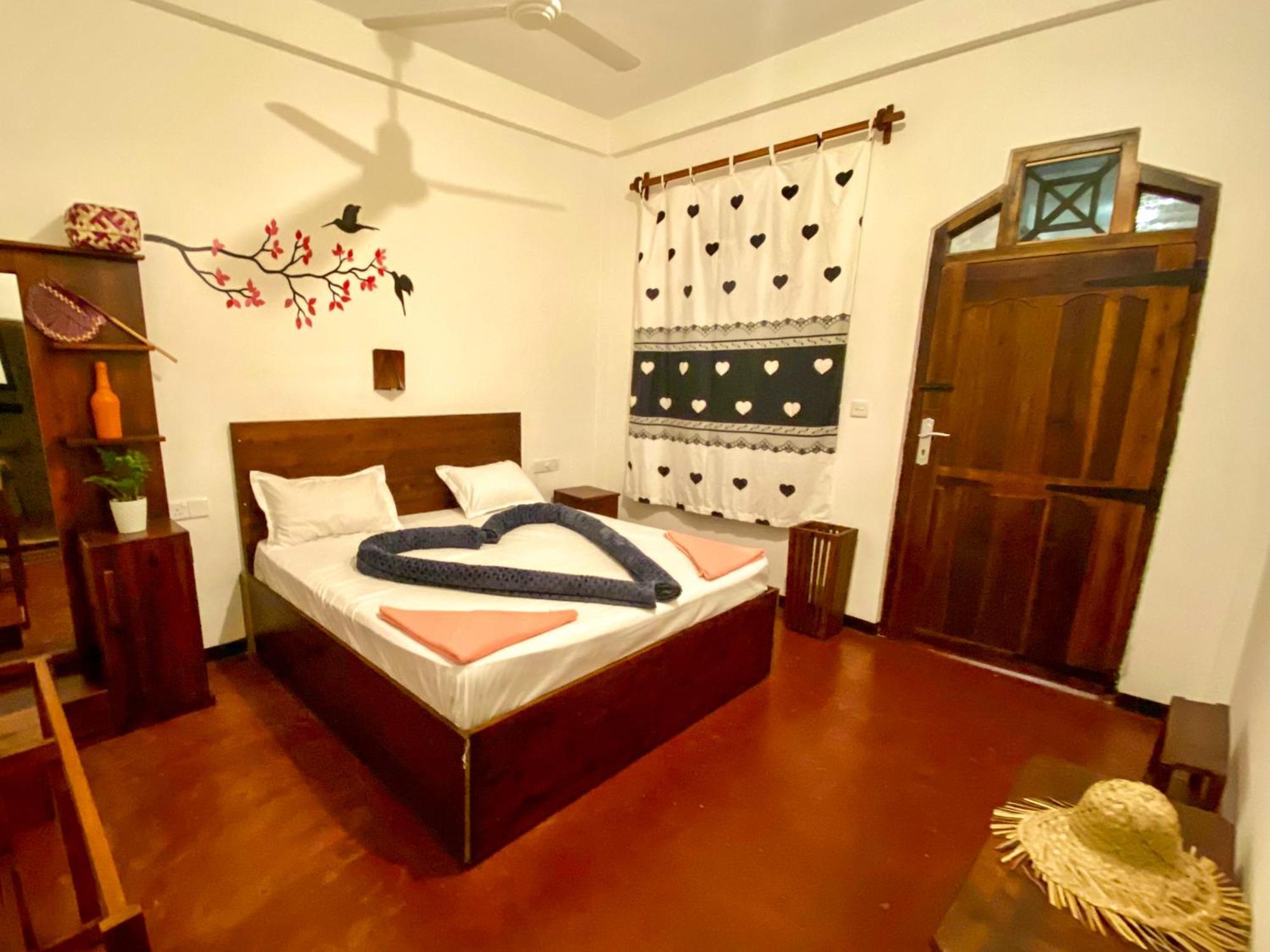 Surfers Park Arugambay Bed & Breakfast Vịnh Arugam Ngoại thất bức ảnh
